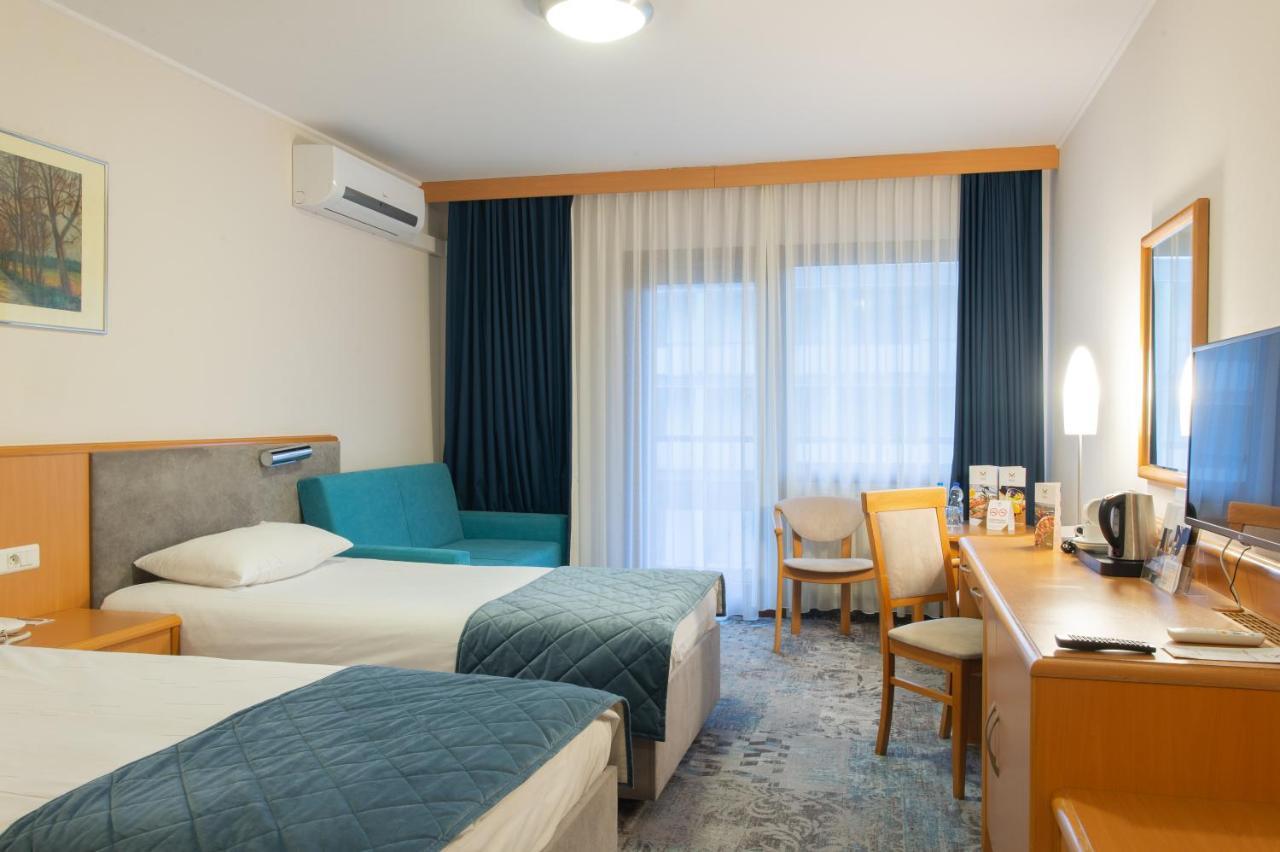 Hotel Mragowo Resort&Spa Exteriör bild